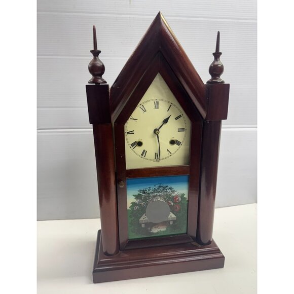 Vintage Estate Wooden Steeple Mantle Clock - Picture 2 of 7